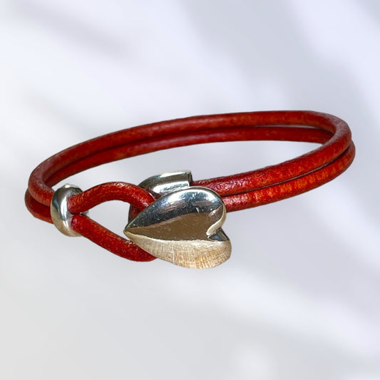 Heart Hook Zamak Clasp Bracelet